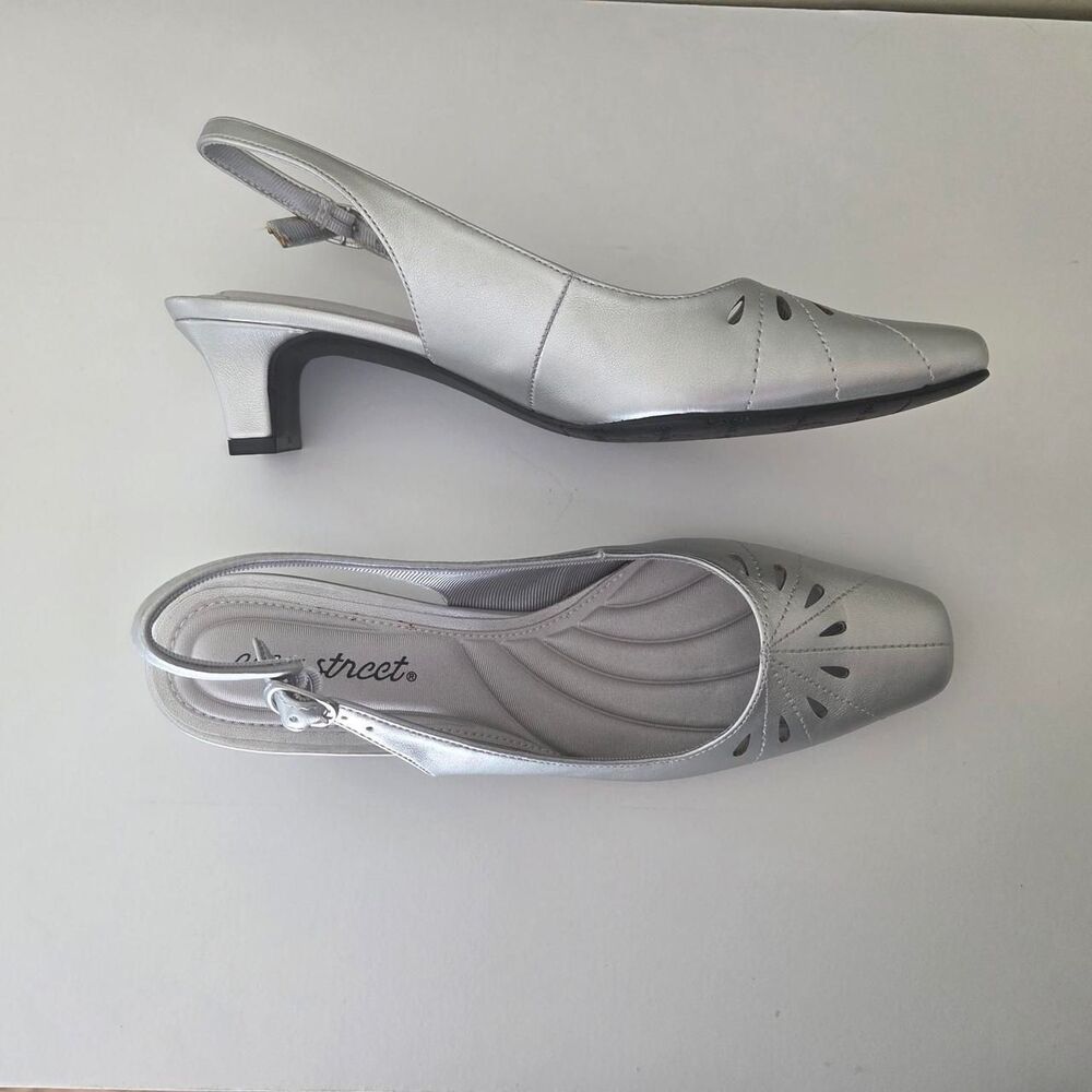 Easy-street Women's Silver Courts